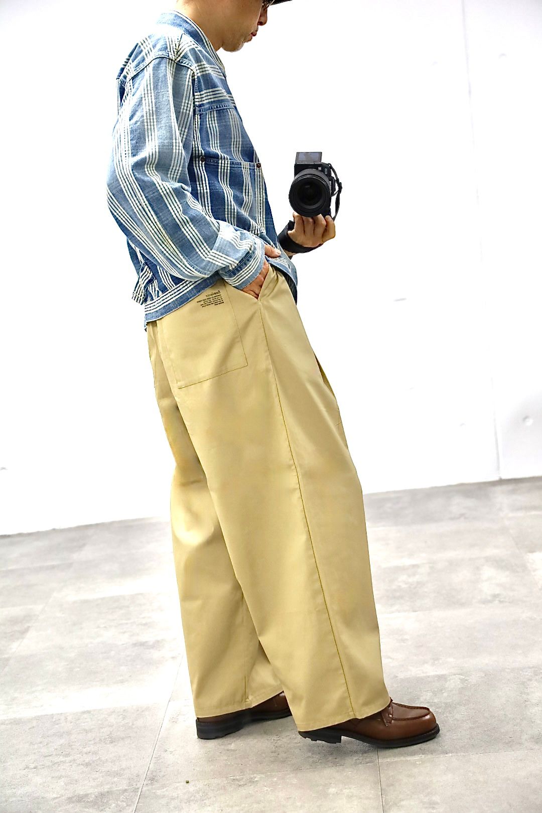 FreshService 26SS CORPORATE WIDE EASY PANTS"BEIGE"スタイル