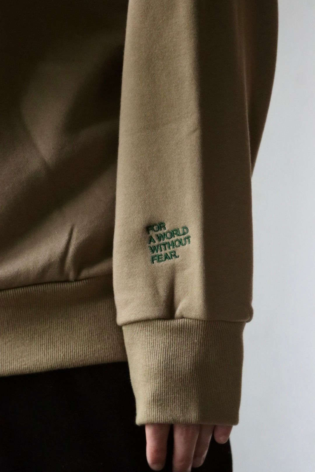FreshService フレッシュサービス 23AW VIBTEX for FreshService “SWEAT CREW NECK PULLOVER”スタイル