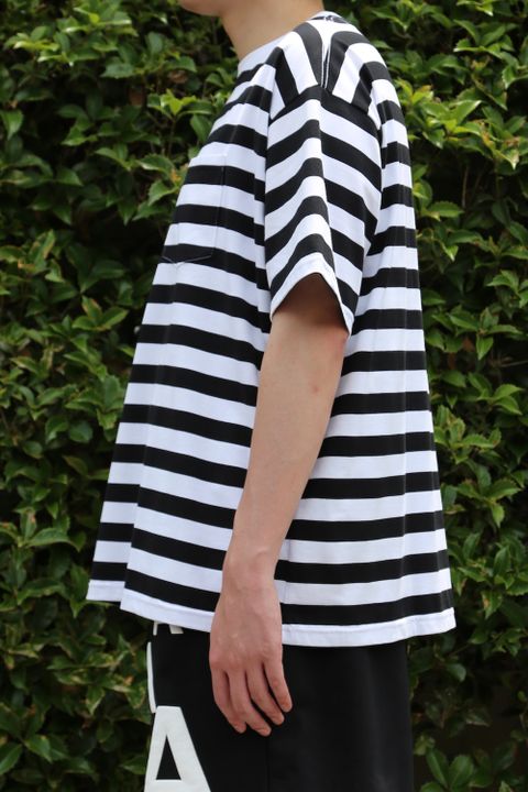 Graphpaper Border S/S Pocket Tee style. 2021.6.6.