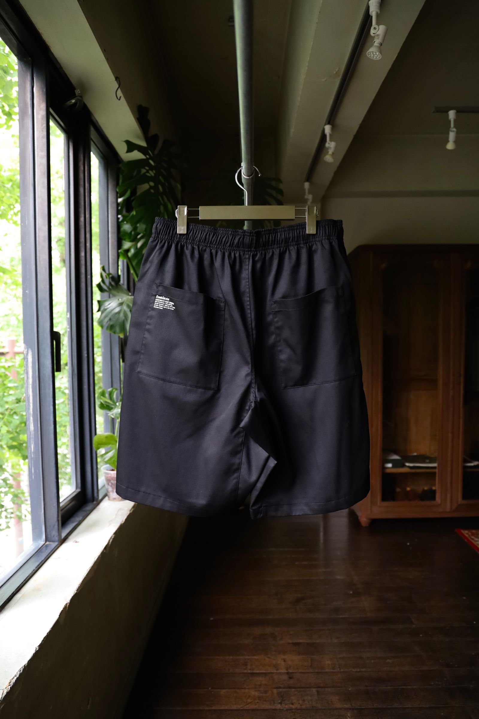 フレッシュサービス CORPORATE EASY SHORTS(BLACK)