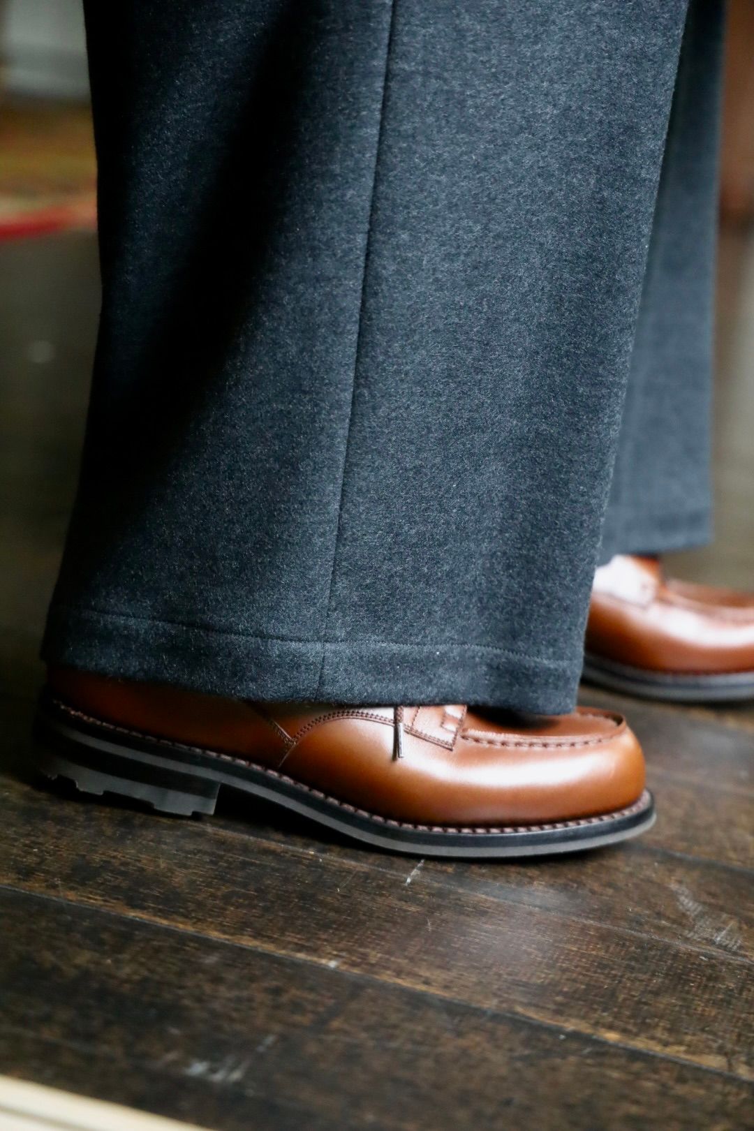 グラフペーパー 24AW Wool Smooth Flannel Easy Wide Pants (GM244-40011)GRAY