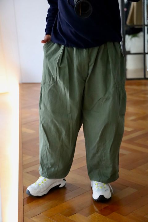 is-ness BALLOON BAKER PANTS"KHAKI"スタイル.2025.1.13.