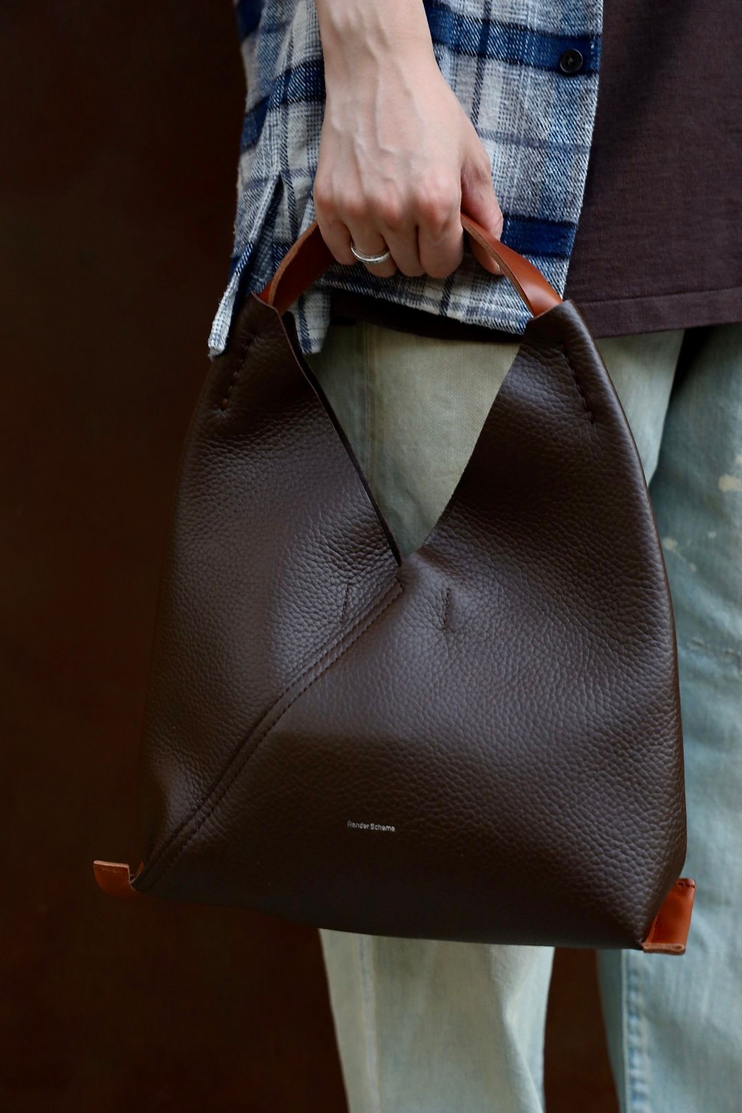 エンダースキーマ バッグ triangle bag(wt-rb-trb)dark brown