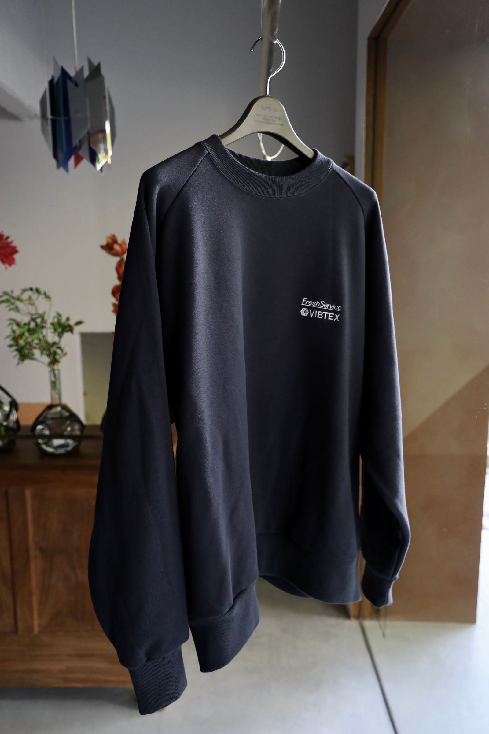 フレッシュサービス VIBTEX for FreshService SWEAT CREW NECK PULLOVER (GRAY)