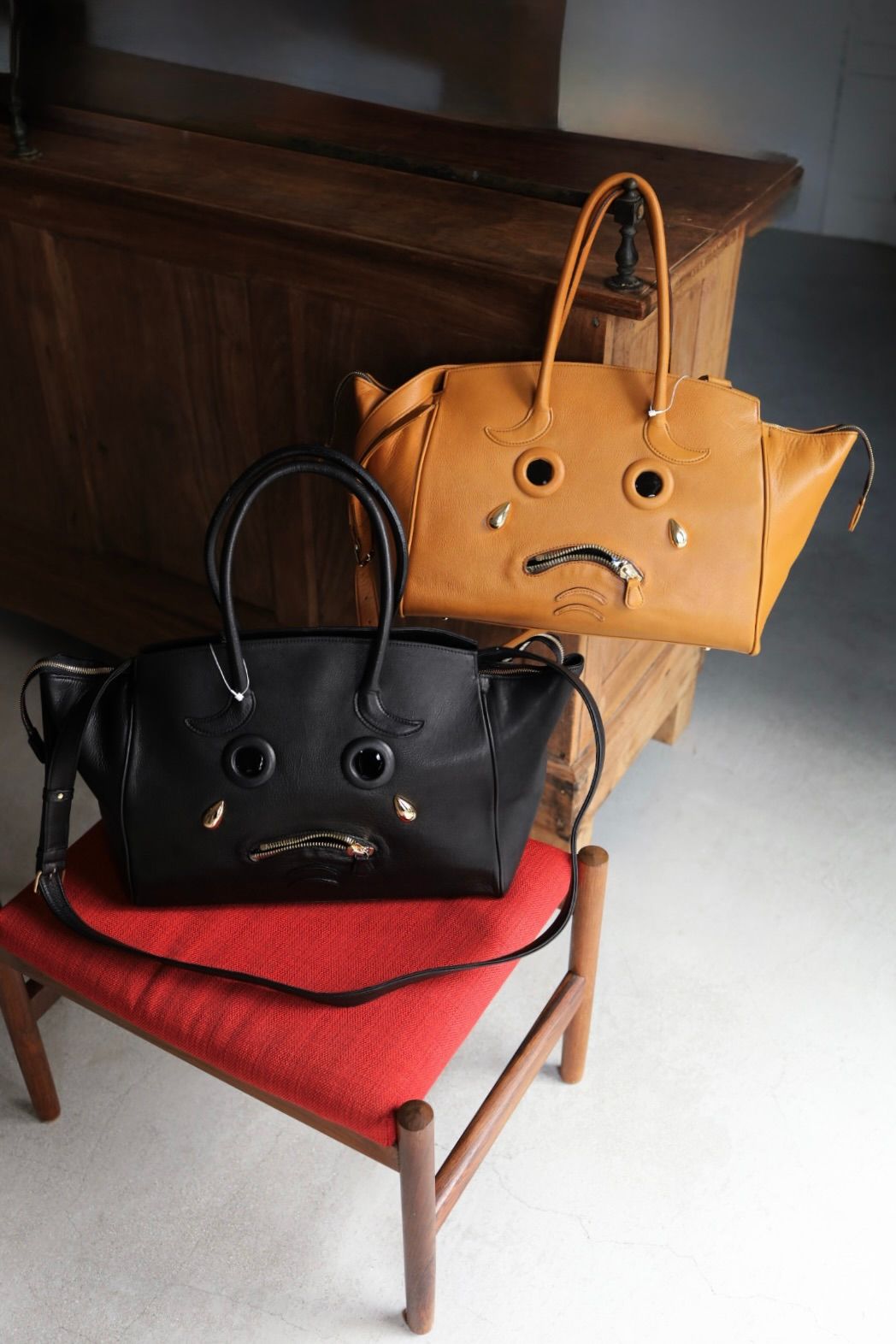 小物 doublet doublet - doublet ダブレット26AW PLEADING EMOJI LEATHER BAG