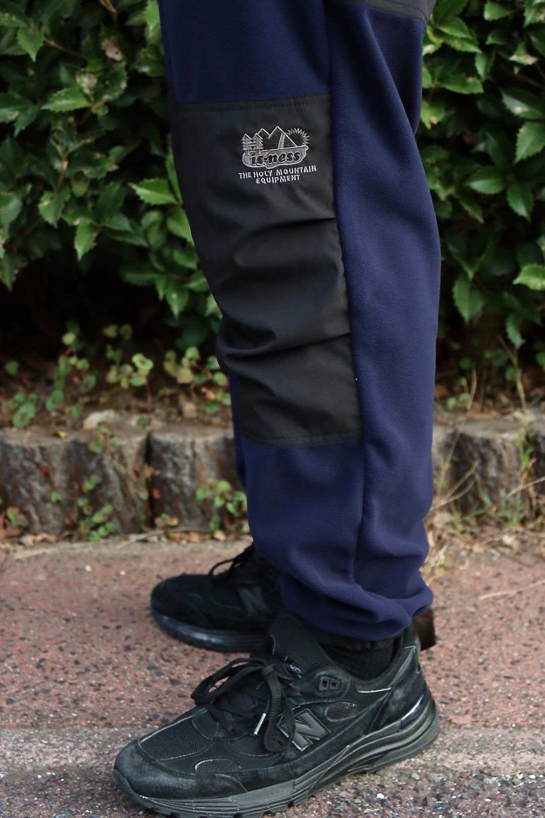 イズネス22AW THM FLEECE PANTS (1003AWPT01)NAVY