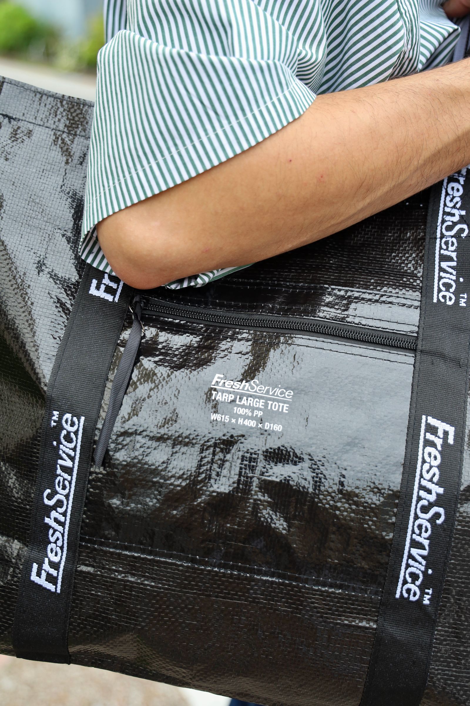 フレッシュサービストートバッグ TARP LARGE TOTE (BLACK)