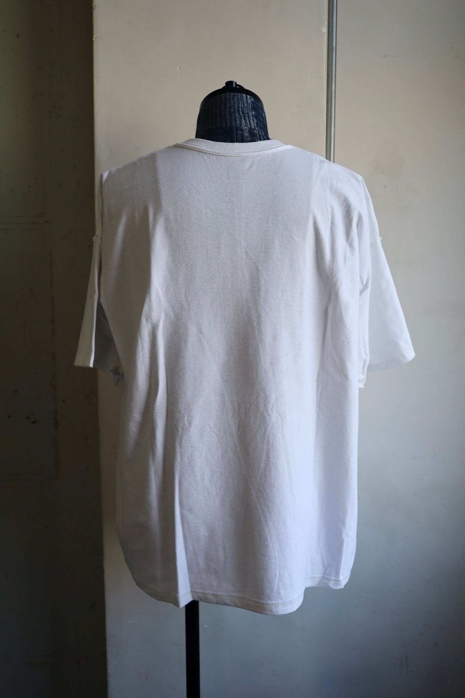 イズネスミュージック HOUSE T-SHIRT(IMP5_26_HOUSE5ST01)WHITE