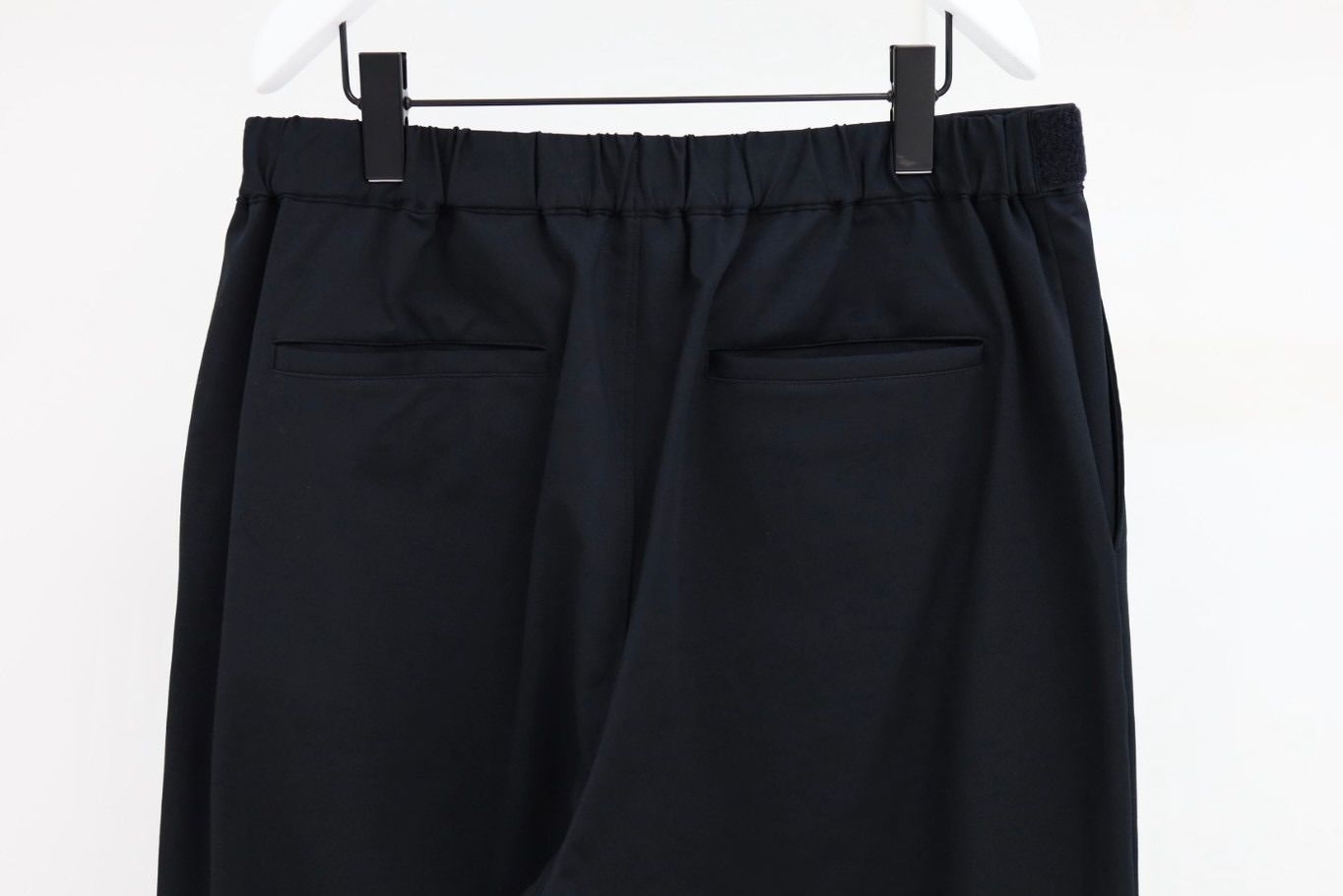 グラフペーパー26SS Compact Ponte Wide Tapered Chef Pants(GM261-40042B)BLACK