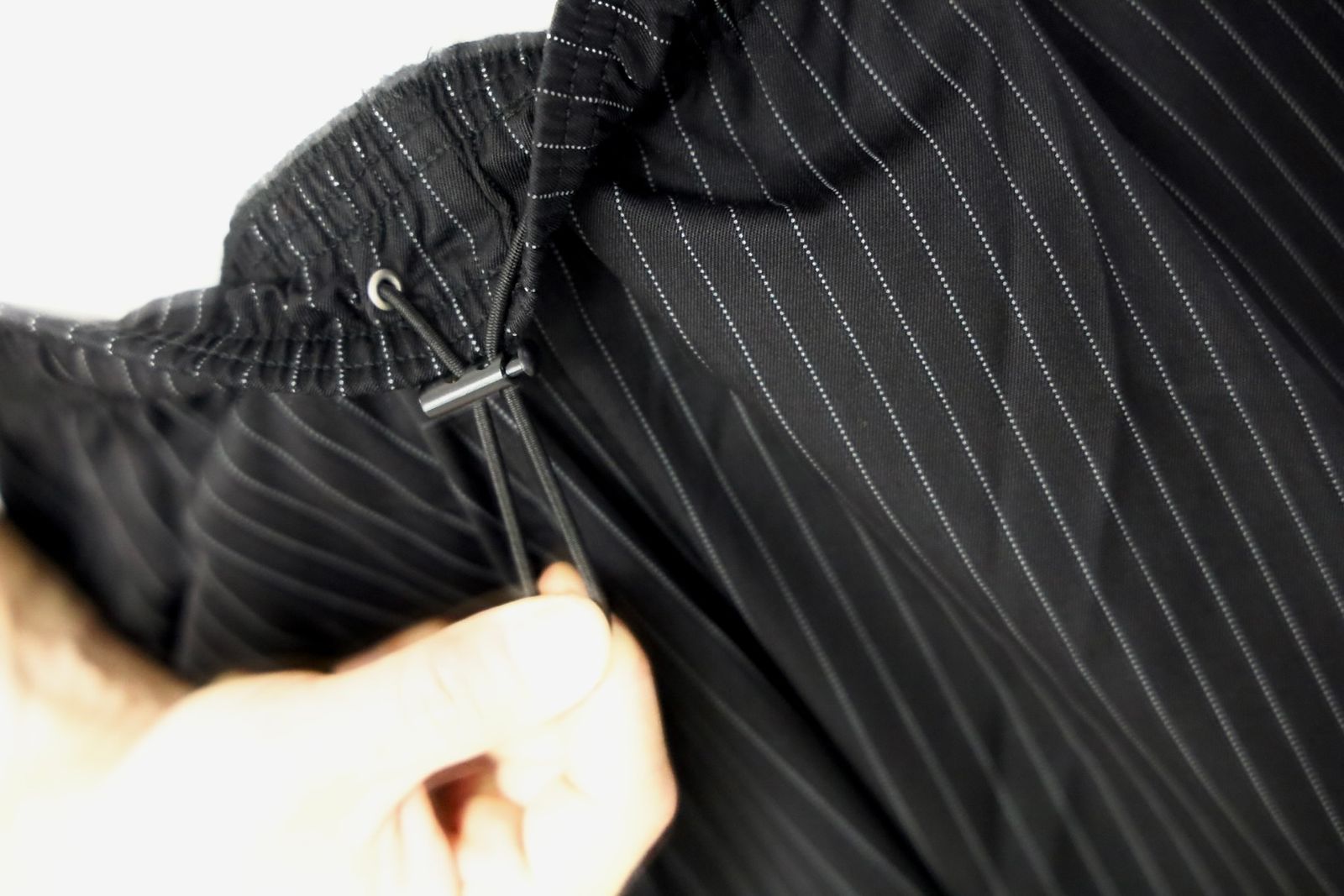 FreshService 26SS CORPORATE WIDE EASY PANTS"BLACK STRIPE"スタイル