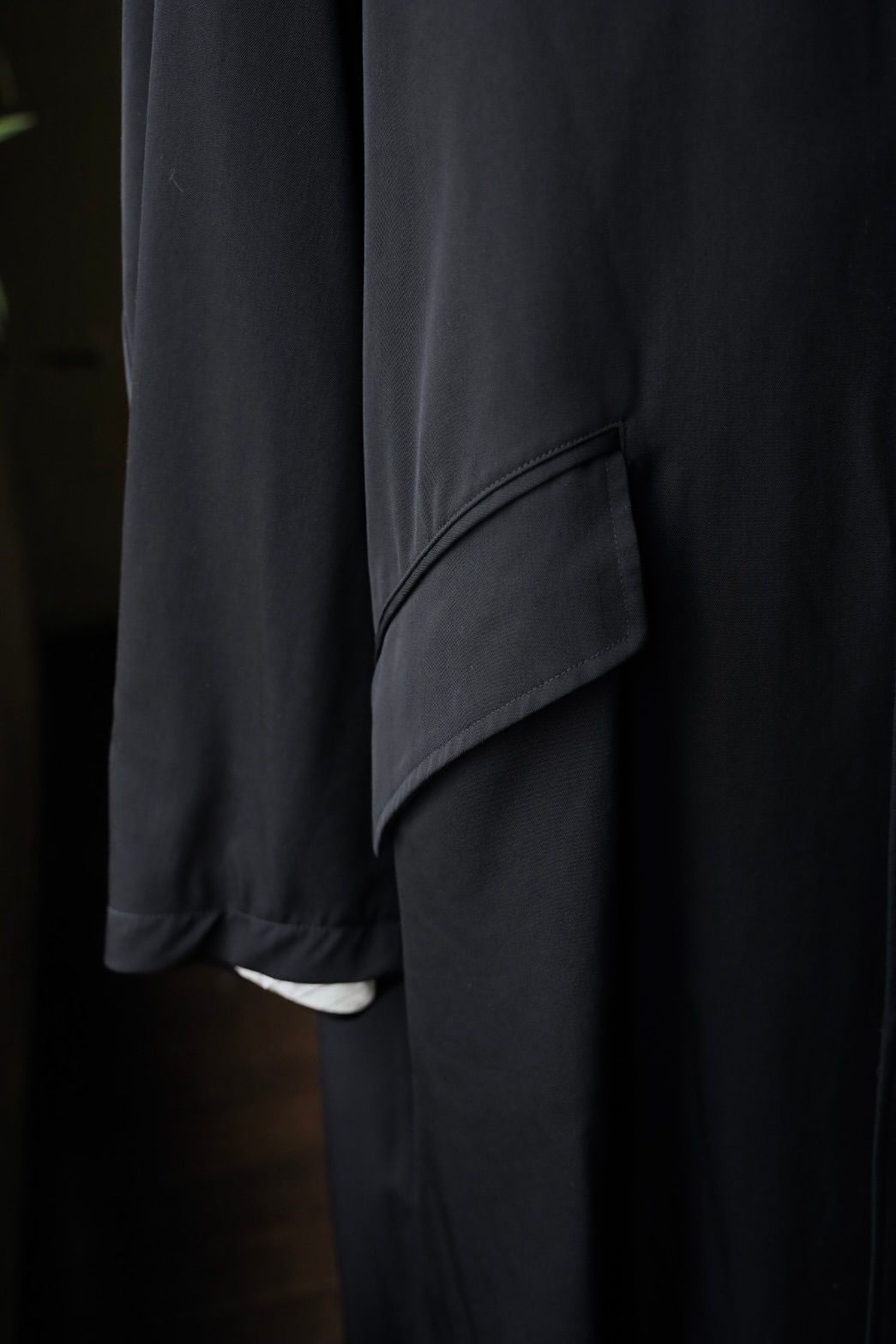 グラフペーパー 25AW Fulled Wool Gabardine Oversized Ball Collar Coat(GM253-10324)BLACK