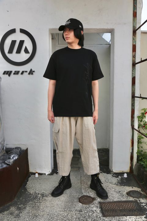 Yohji Yamamoto 半袖コットンTシャツ SS21 シグネチャーロゴ アートワーク(HD-T99-083) style.2021.4.13.