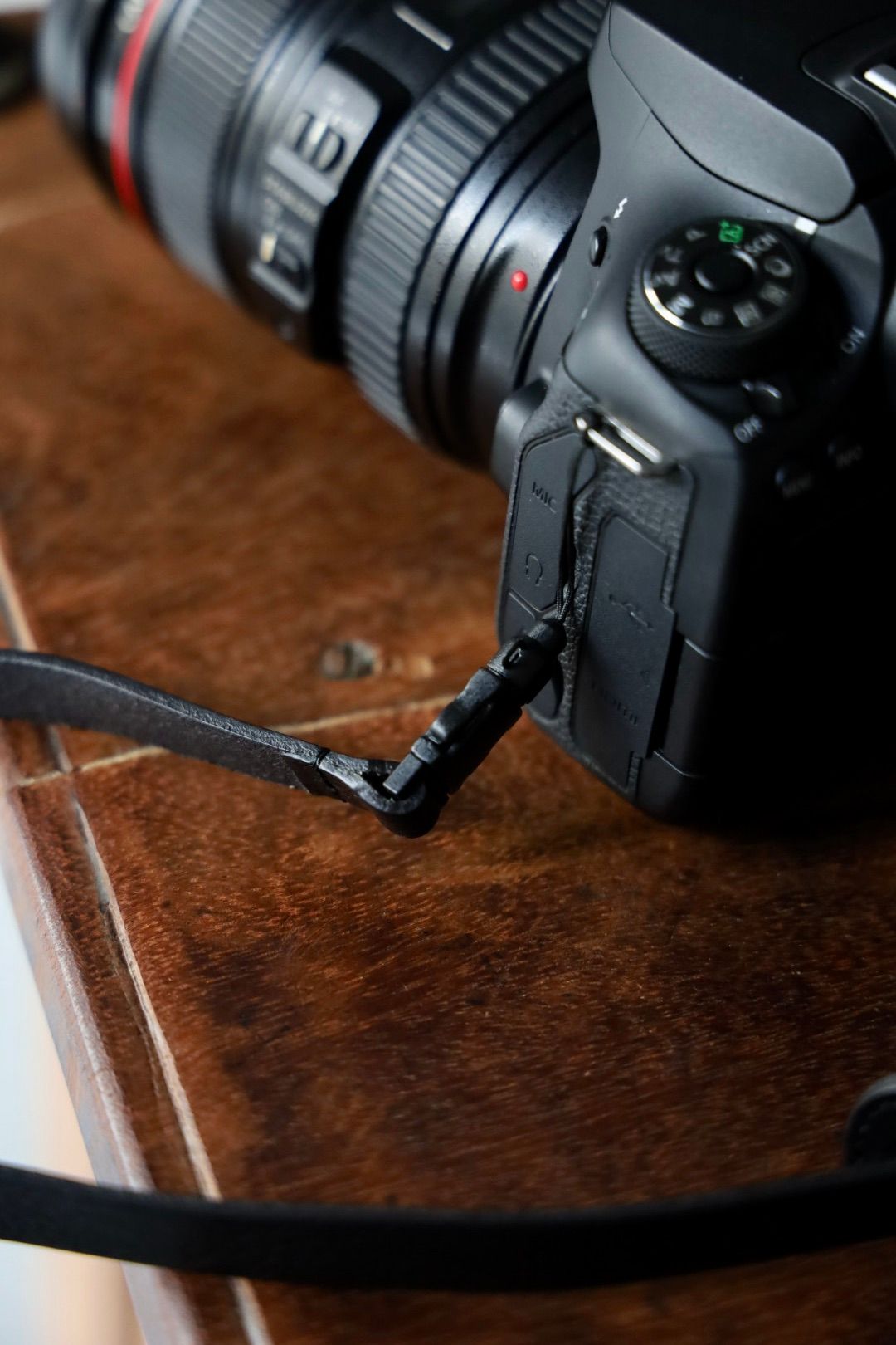 エンダースキーマ 25SA カメラストラップ camera strap(mj-rc-cst)black☆7月12日(土)発売！