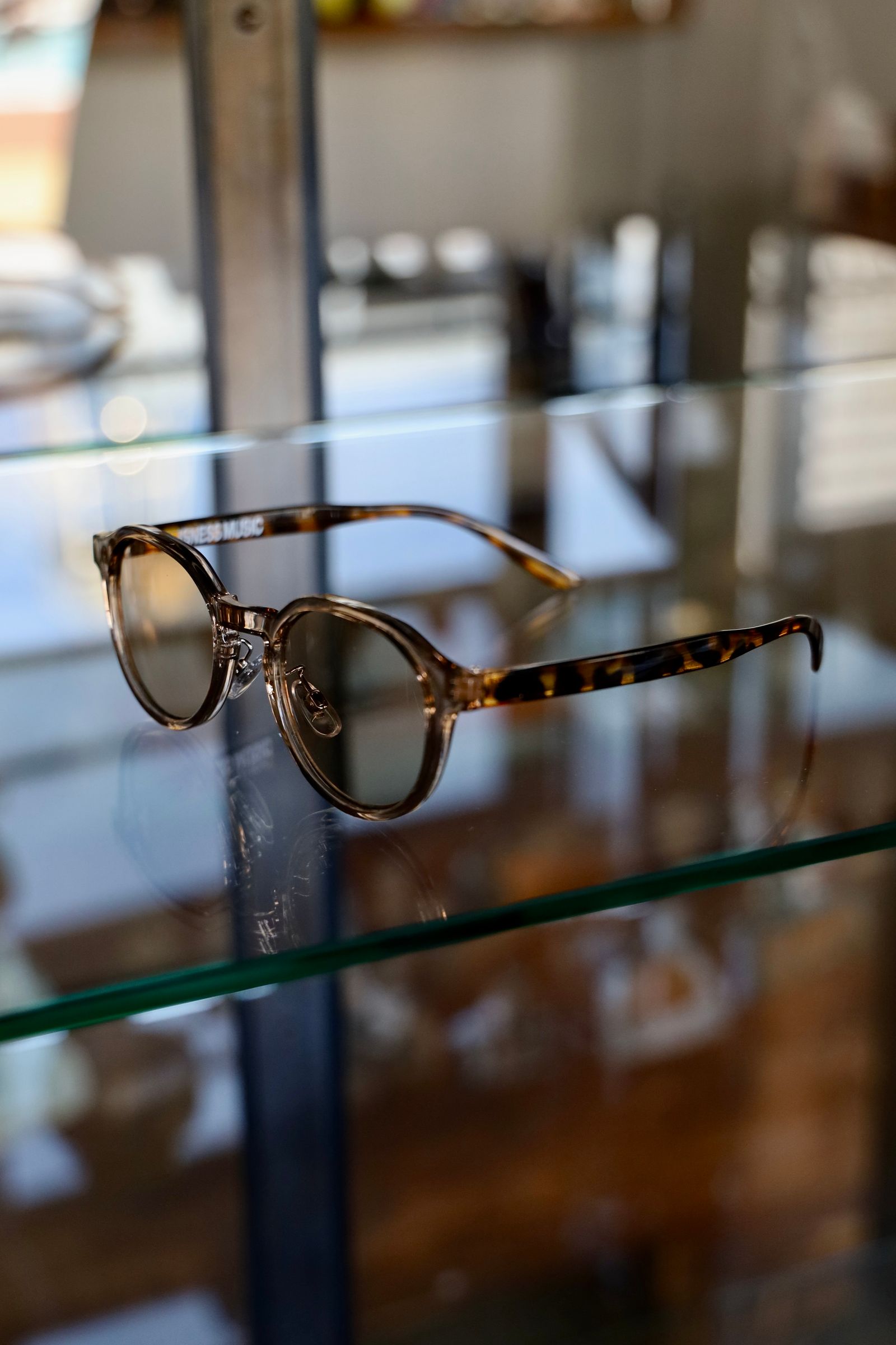 イズネスミュージックサングラス is-ness LARRY SUNGLASSES(BOSTON TYPE)BROWN-CLEAR