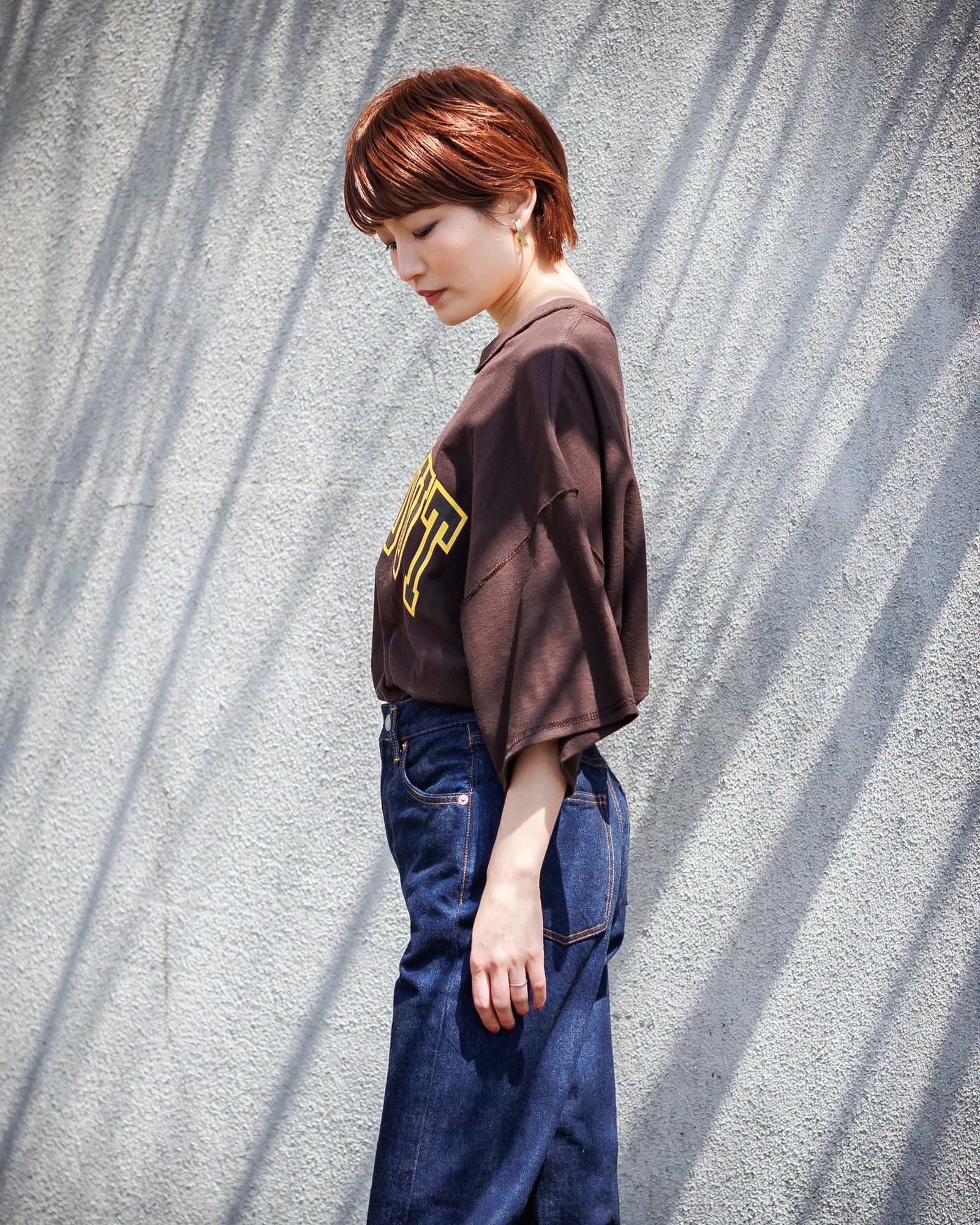 イズネスミュージック CHILL OUT T-SHIRT(IMP5_29_CHILLOUT5ST01)BROWN