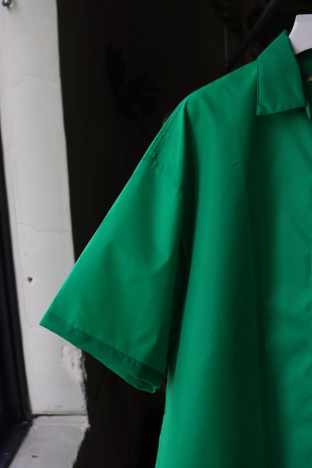 イズネス22SS BALLOON WIDE SHIRT(1022SSSH03)FLASH GREEN