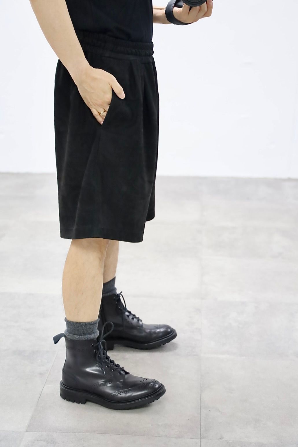 グラフペーパー26SS Cow Nubuck Leather Wide Shorts(GM261-40408)BLACK☆2月28日(土)発売！