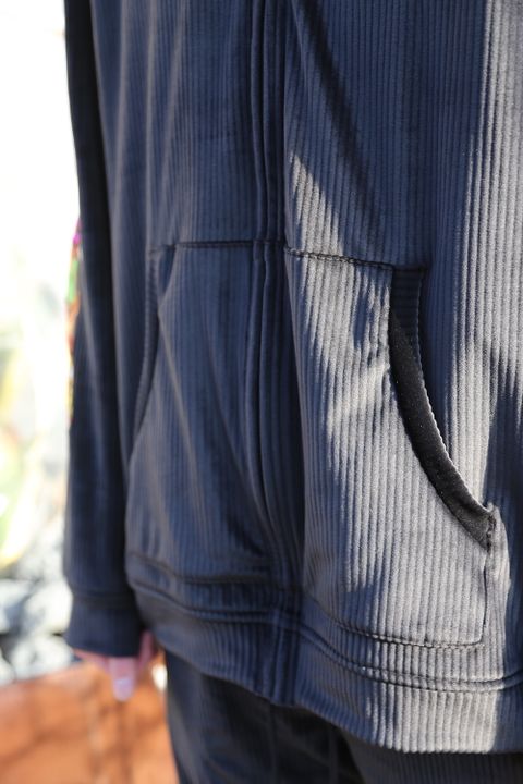 CHAOS EMBROIDERY COMFY HOODIE(21SS24BL118) style.2021.1.16.
