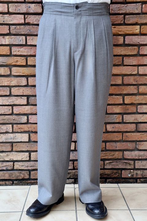 marka マーカ 26SS TWO TUCK MILITARY TROUSERS -RECYCLED POLYESTER NON-MULESED WOOL GABARDINE-(M26A06PT01C)GRAY☆新作発売！