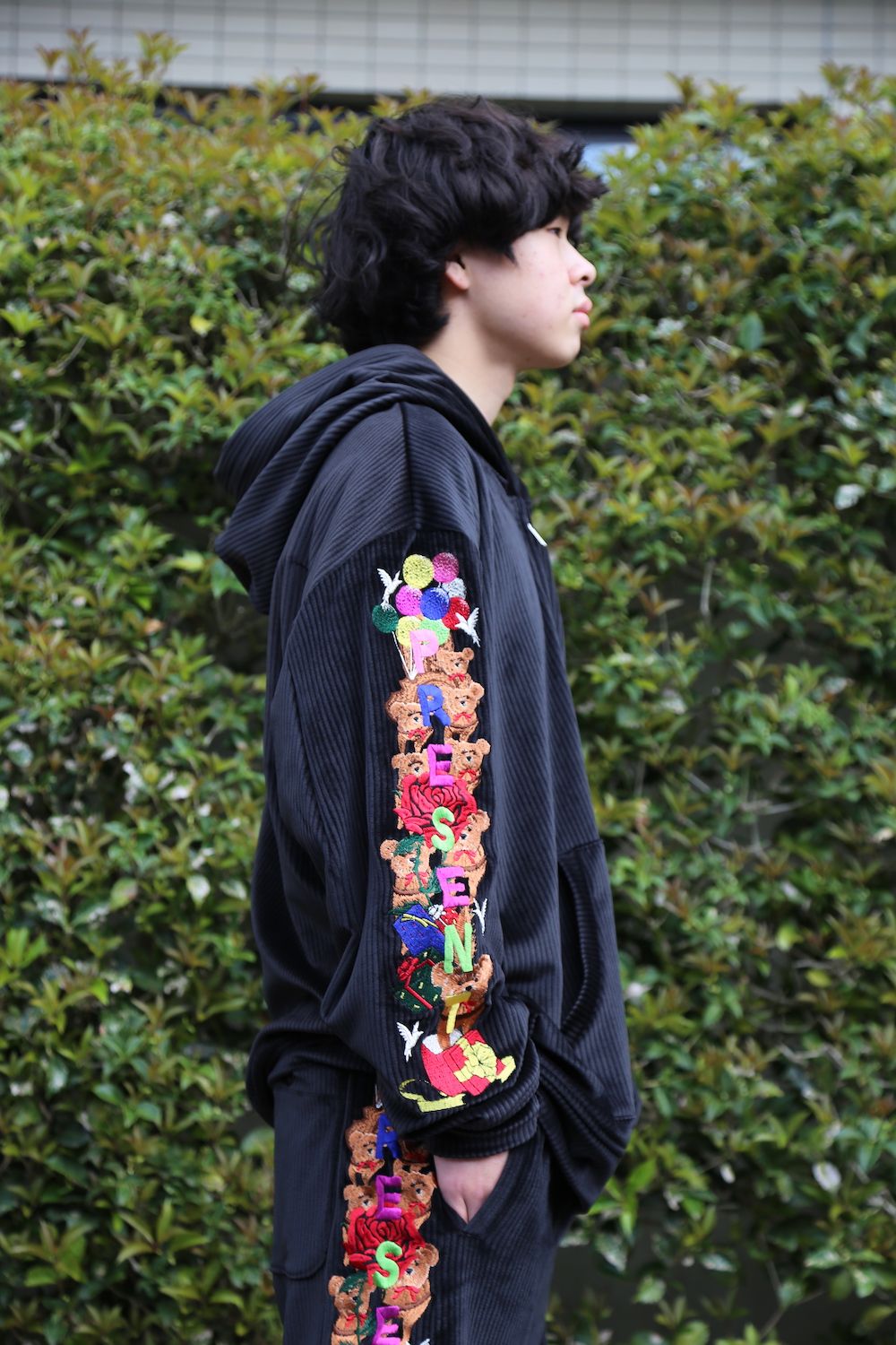 doublet CHAOS EMBROIDERY COMFY HOODIE style. 2021.04.16.