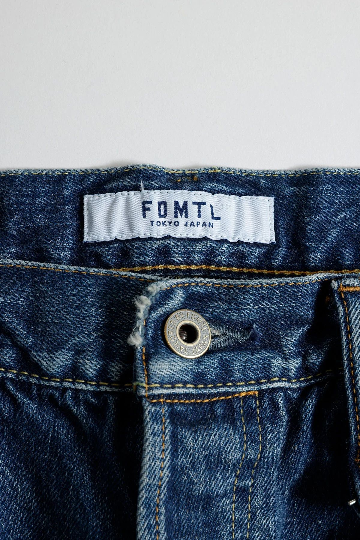 ファンダメンタル デニムパンツ CLASSIC FIT DENIM CS128 (FA25MG128)INDIGO