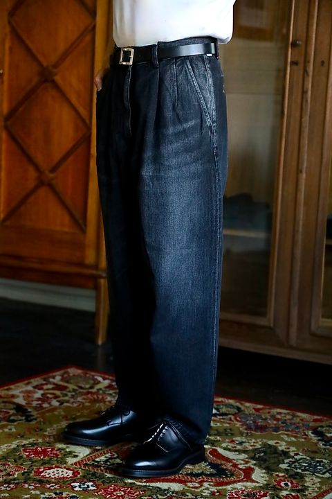 Graphpaper Selvage Denim Two Tuck Tapered Pantsスタイル