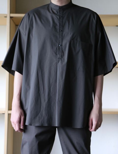 Graphpaper Stretch Typewriter Stand Collar Short Yoke Sleeve Shirt(GM212-40615B) style.2021.6.12