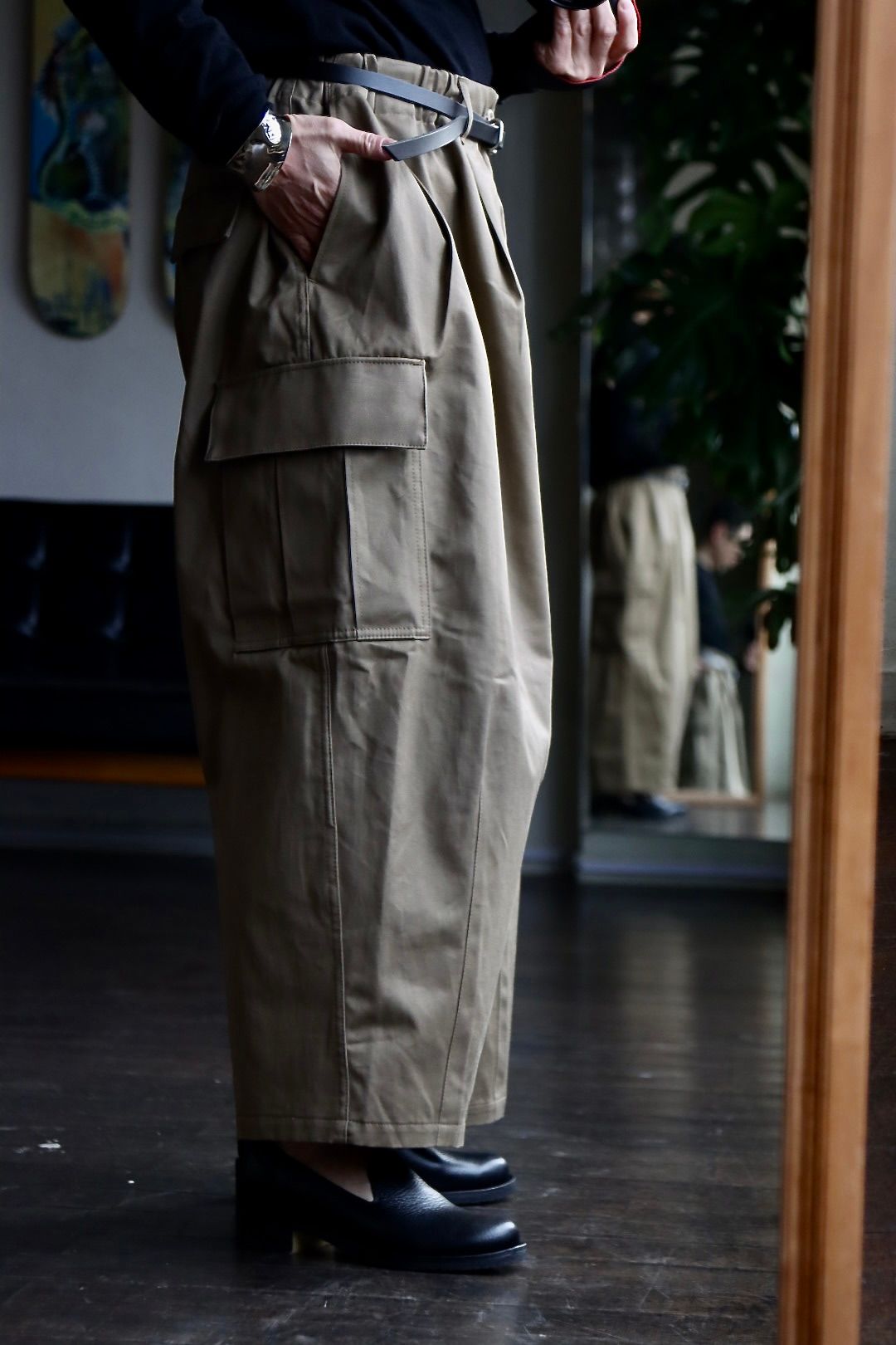 is-ness バルーンカーゴパンツ BALLOON CARGO EZ PANTSスタイル