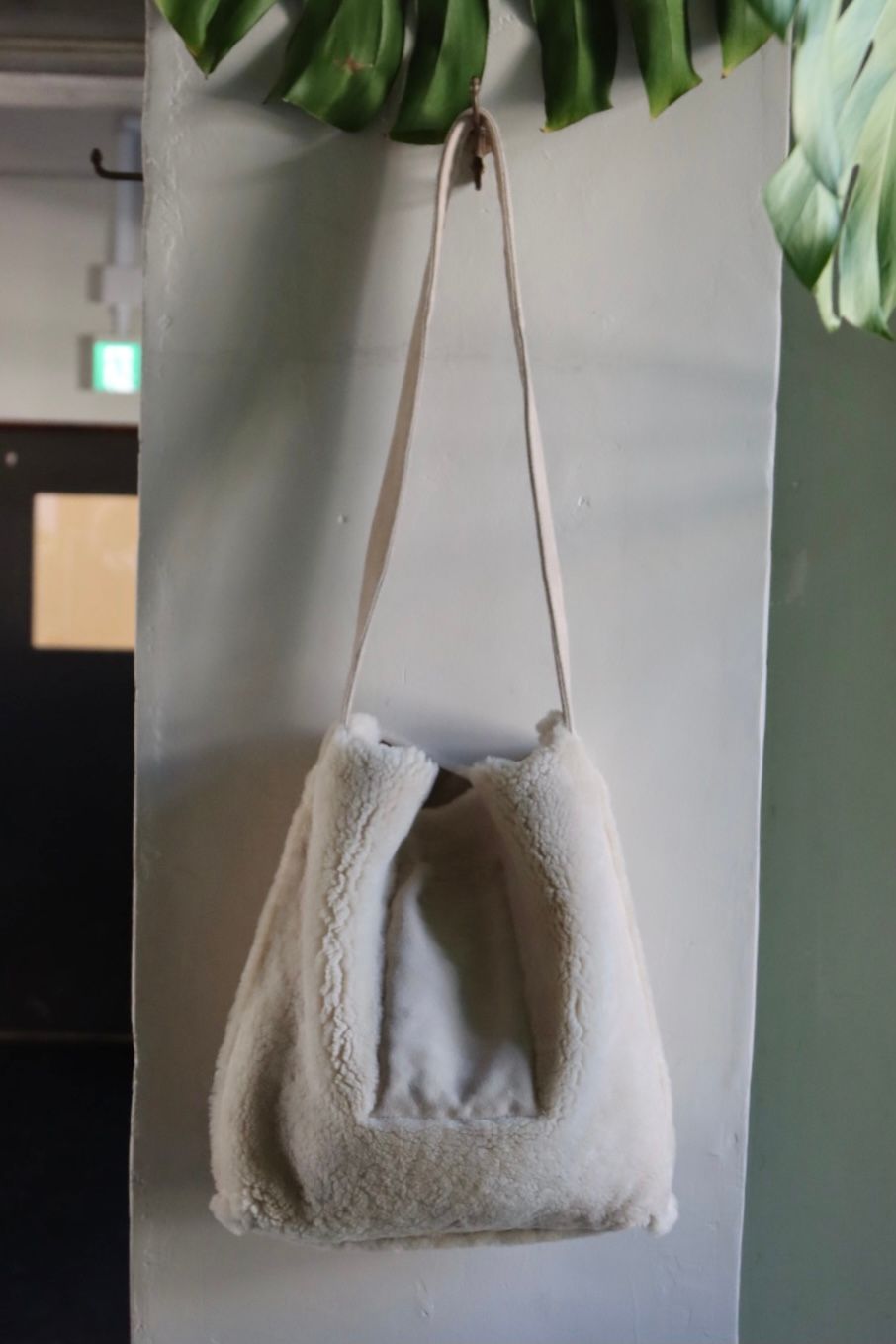 ヨーク22AW REVERSIBLE MOUTON BAG(YK22AW0400A)BEIGE※10月1日(土)発売