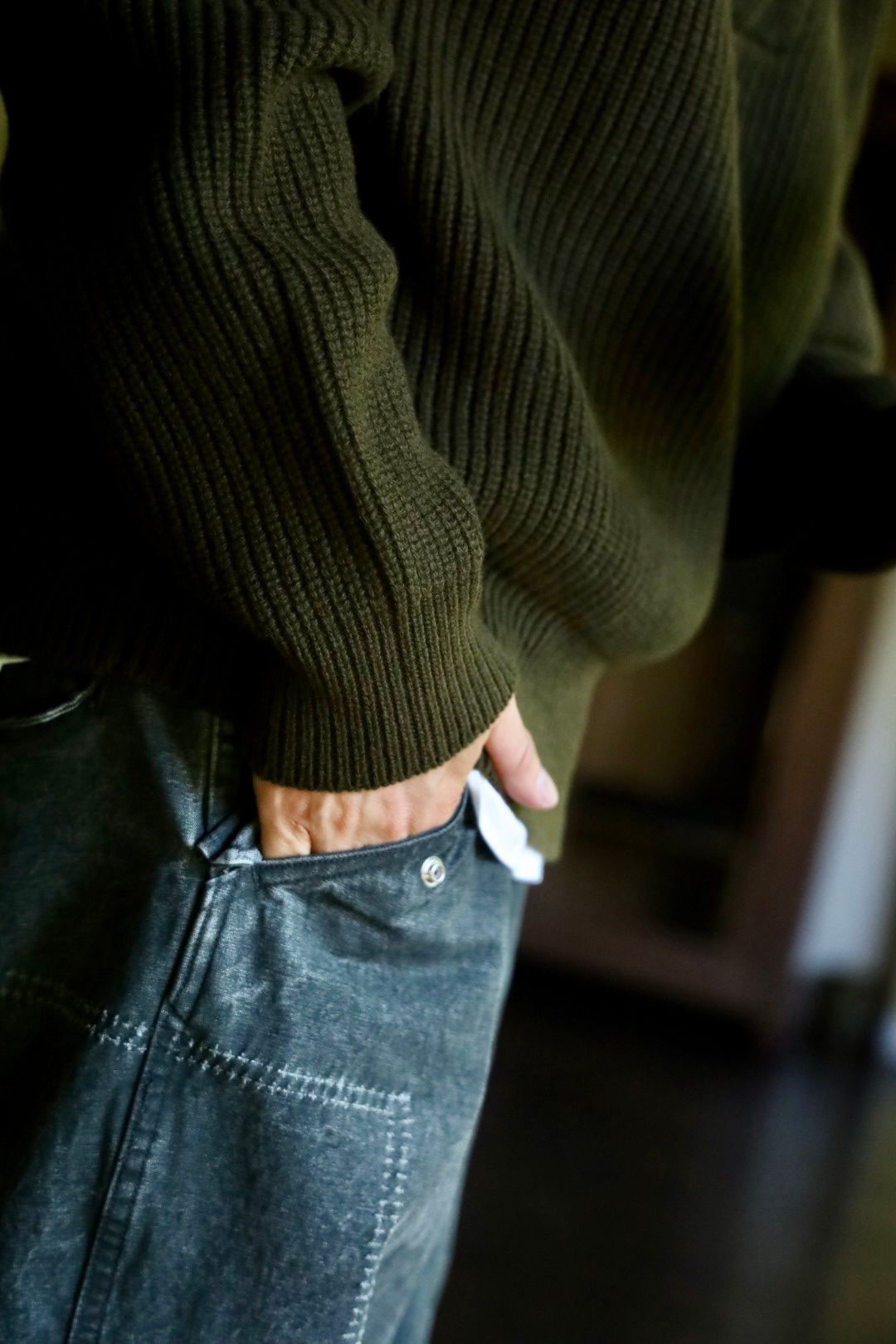 A.PRESSE Jeep Sweaterスタイル