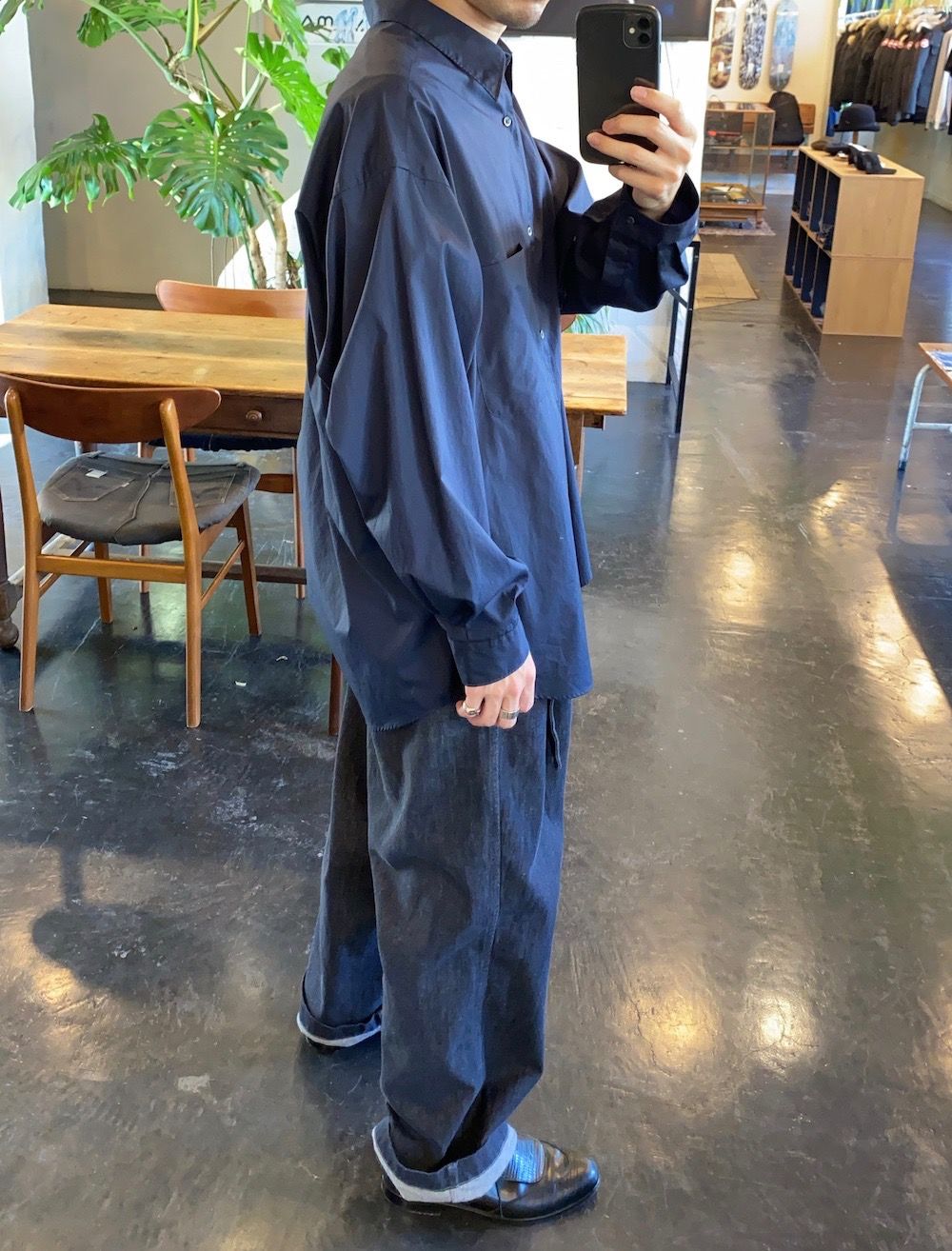 Graphpaper Broad L/S Oversized Regular Collar Shirt(GM203-50110B)NAVY Style.2020.8.17.