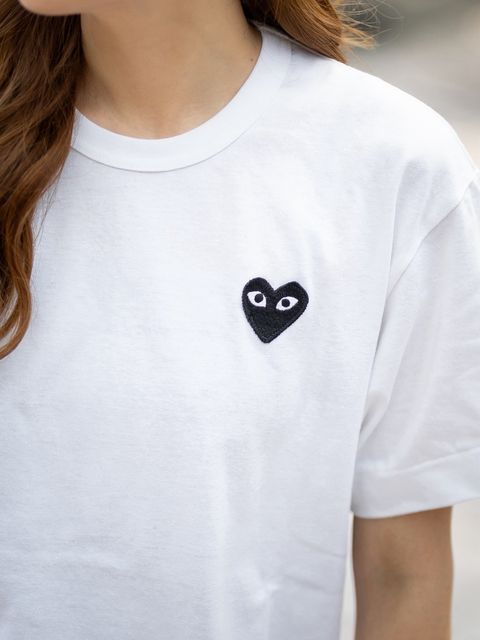 PLAY COMME des GARCONS 新作BLACKエンブレムバックプリントTシャツ style.2026.8.16