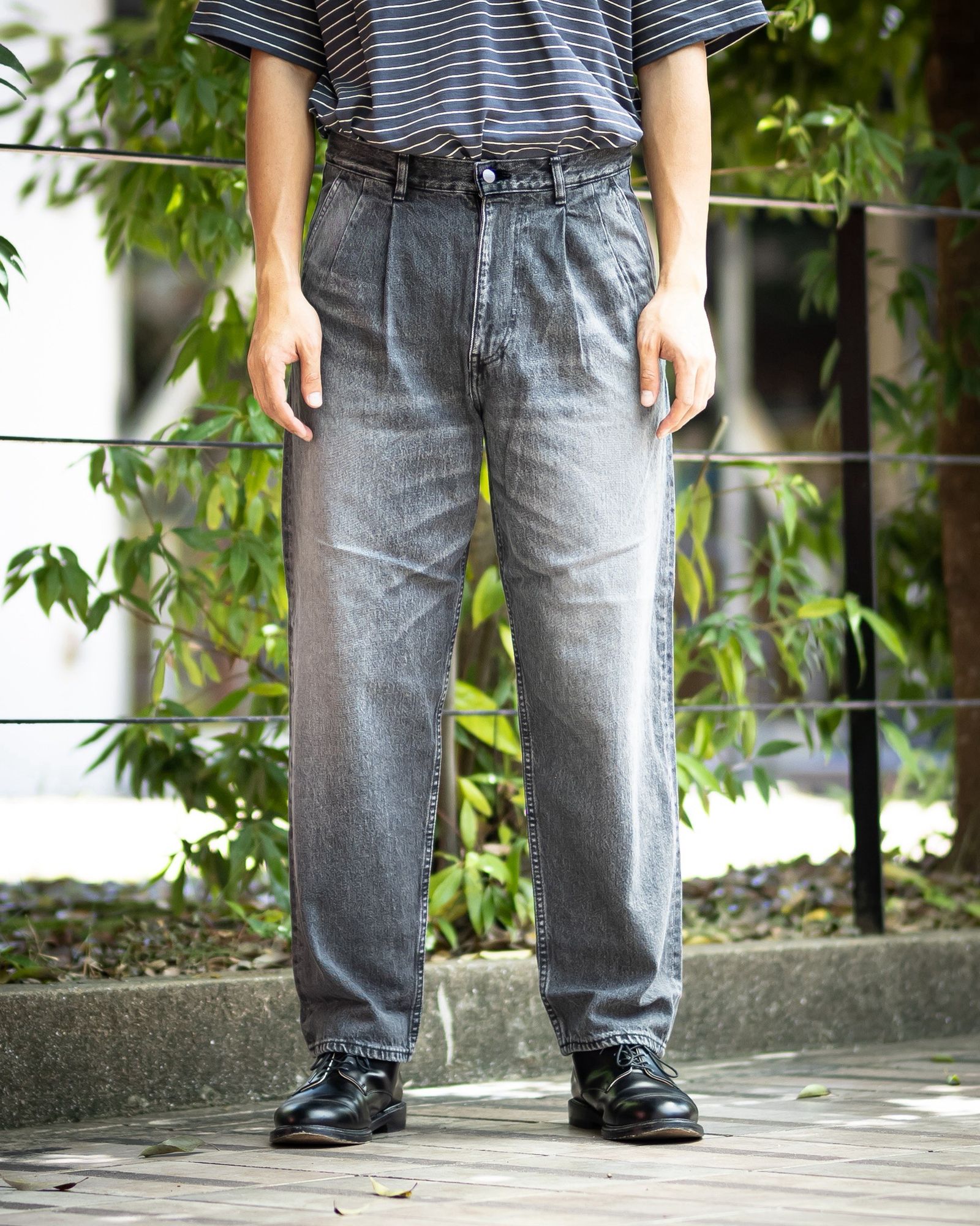 Graphpaper Selvage Denim Two Tuck Tapered Pants 7月25日(土)新作発売！