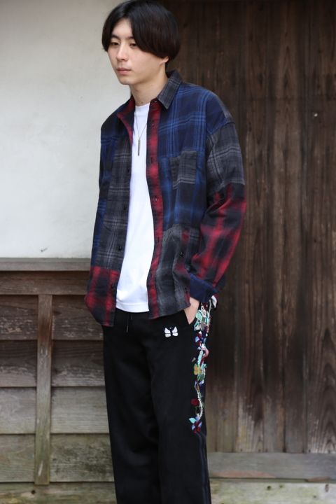 doublet CHAOS EMBROIDERY SUEDE TRACK PANTS "BLACK"style.2020.8.9.