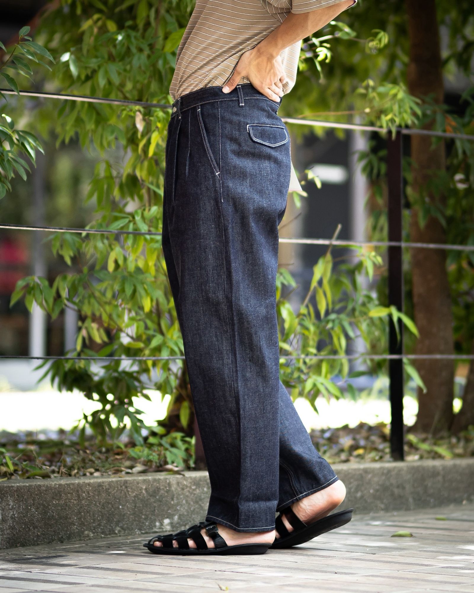 グラフペーパー Selvage Denim Two Tuck Tapered Pants(GU263-40060RB)INDIGO_RIGID★7月25日(土)発売！