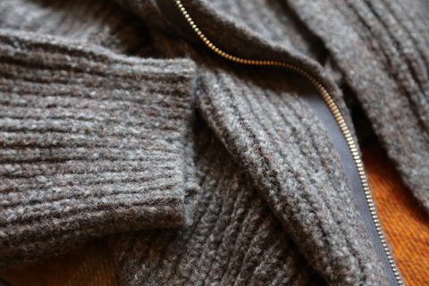 YOKE 3G BACK ZIP RIB CREW NECK "BLUEGRAY"styel.2020.9.12.