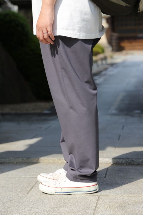 Graphpaper Compact Ponte Chef Pants(GM213-40042B) style. 2021.08.01.