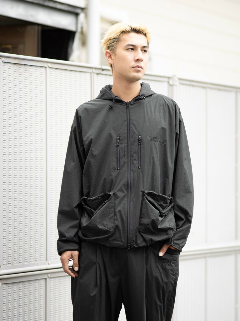 モデル186cm/着用サイズ:XL