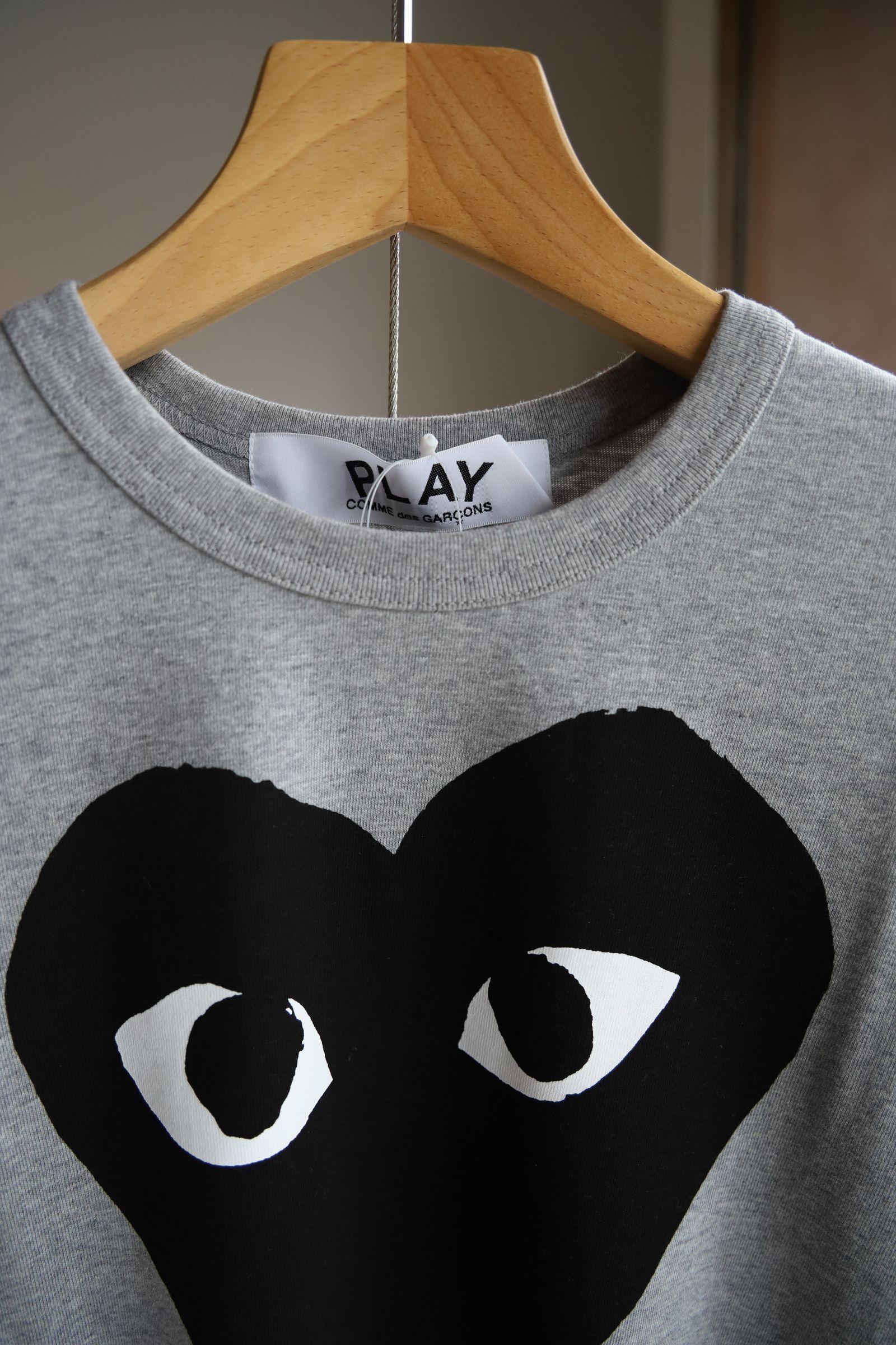 PLAYプレイコムデギャルソン ブラックハートTシャツBLACK HEART (GRAY)