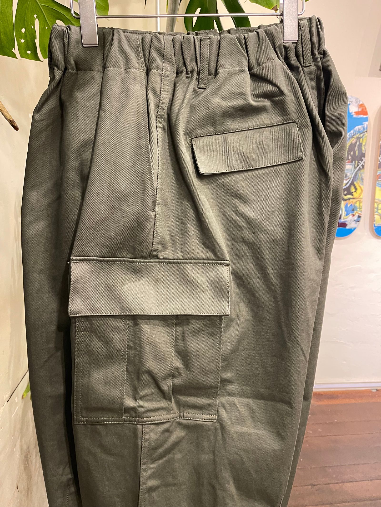 イズネス23SS バルーンカーゴパンツ BALLOON CARGO EZ PANTS(1004AWPT04)KHAKI