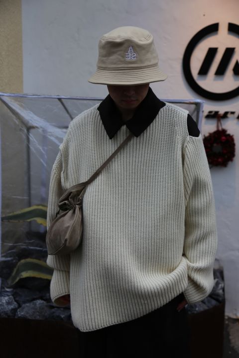 sulvam Slit over knit style 2020.12.27.