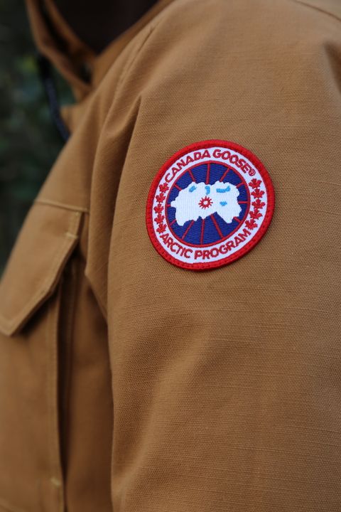CANADA GOOSE×JUNYA WATANABE MANより、綿ダックコラボレーションダウンジャケット "BROWN" style.2020.12.5