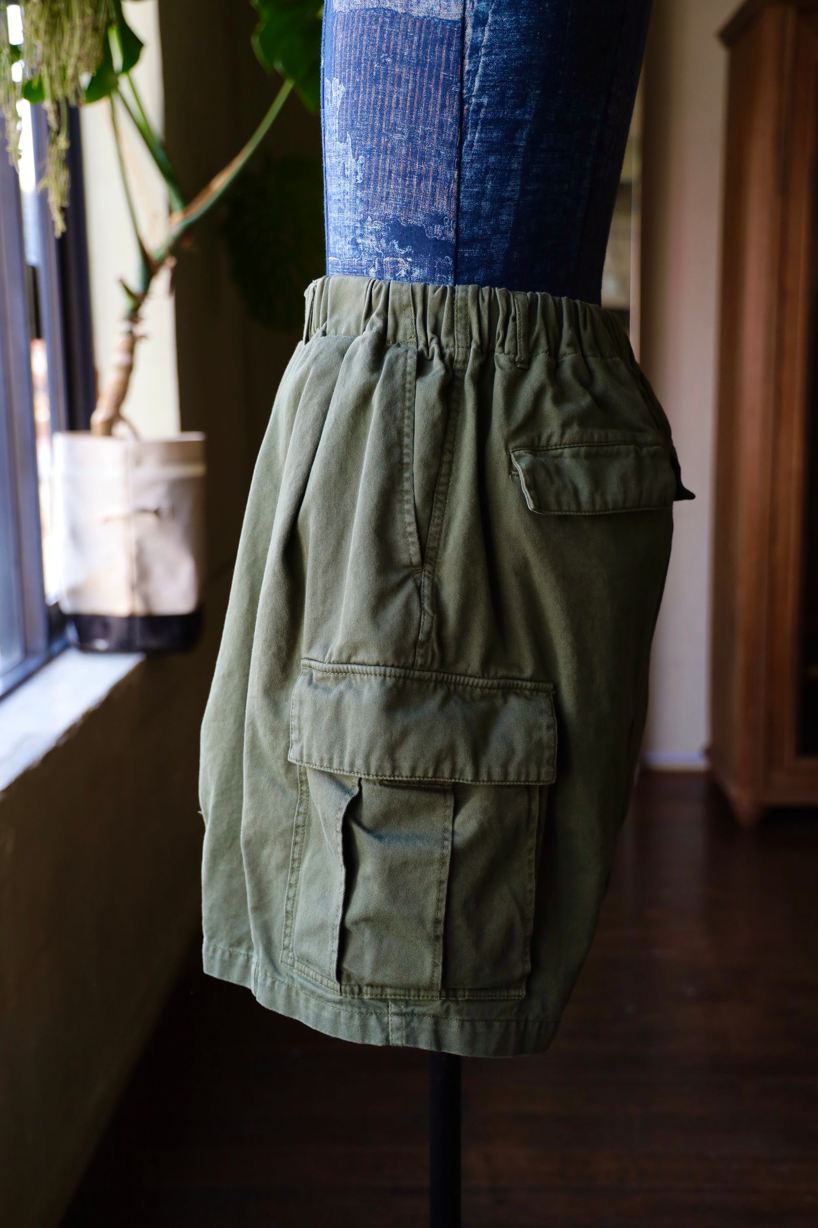 イズネス25SS BALLOON EZ CARGO SHORTS(1005SSPT04)KHAKI☆発売！
