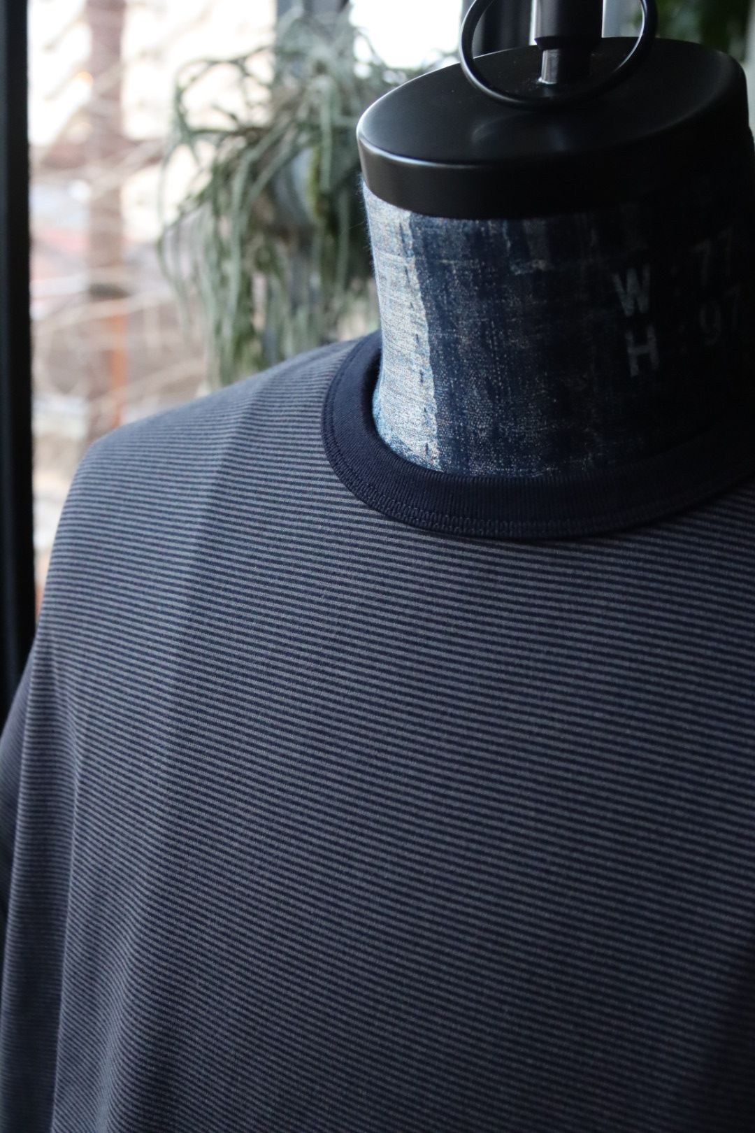 グラフペーパー25SS Narrow Border S/S Tee(GU251-70116B)NAVY×GRAY