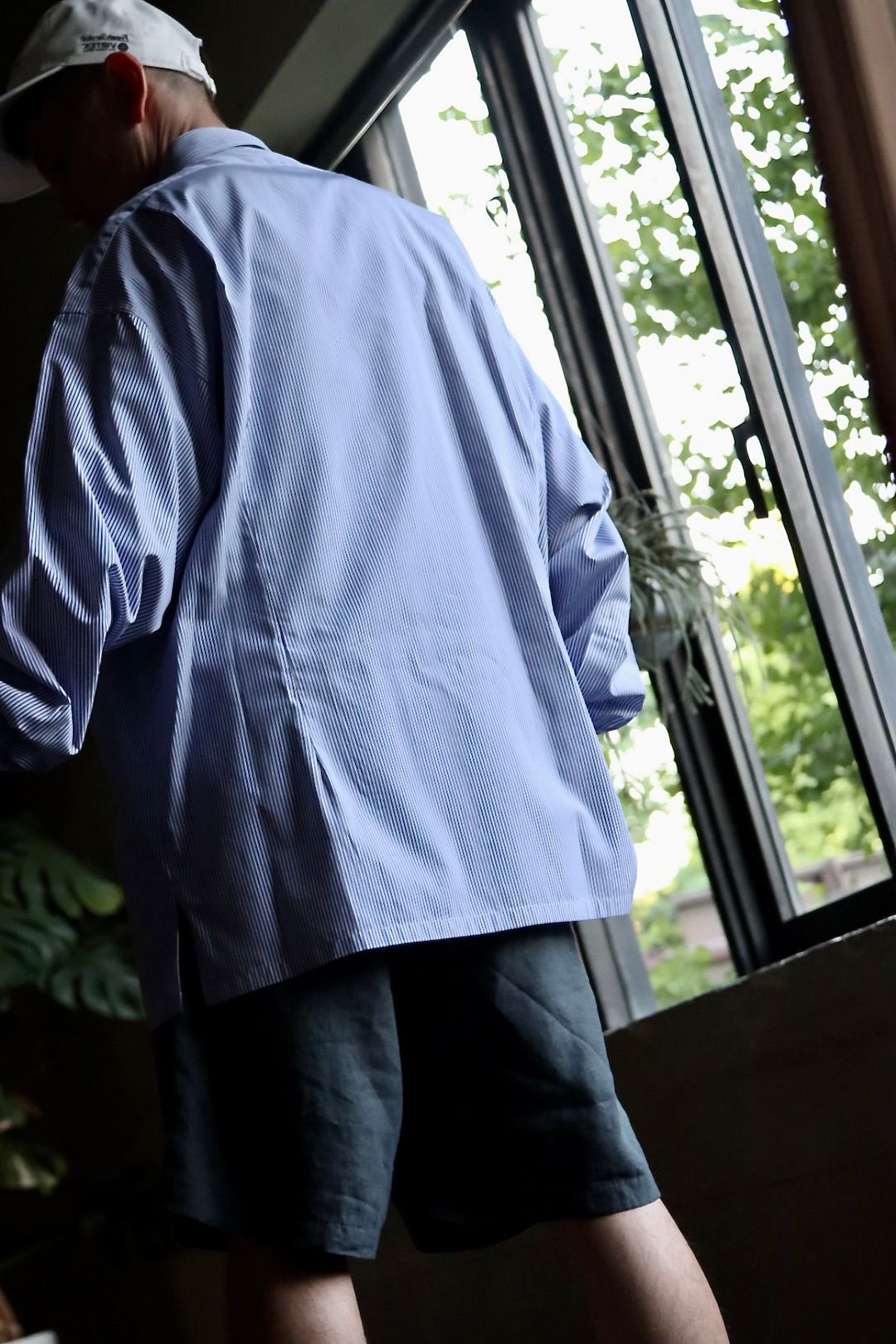 グラフペーパー22AW High Count Broad Stripe Regular Collar Shirt"BLUE STRIPE"スタイル