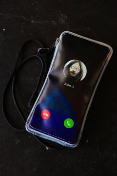 トーキングアバウト ジ アブストラクション NECK MOBILE CASE(NPT-ACCW-004)JOHN