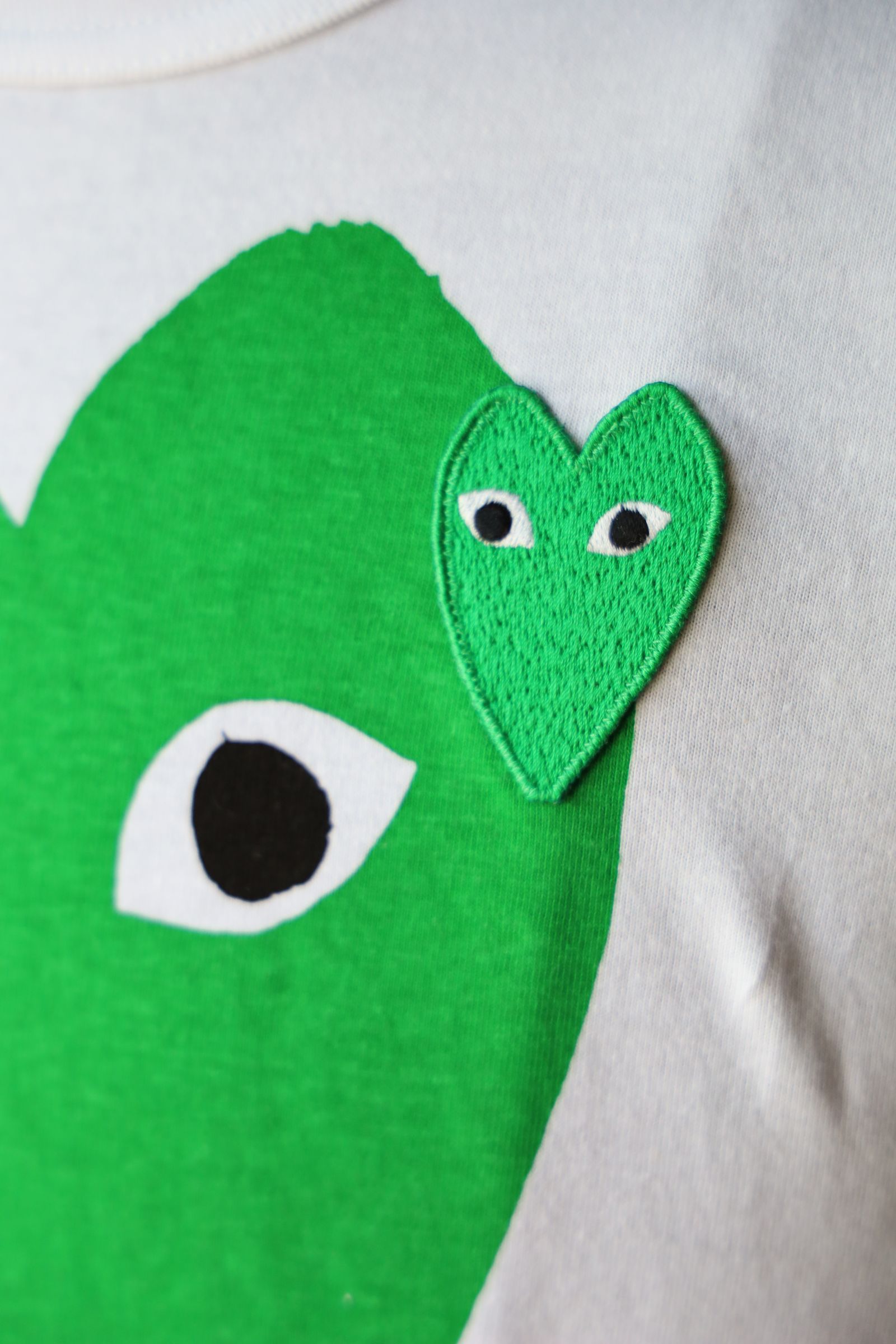 PLAYプレイコムデギャルソン グリーンハートTシャツ GREEN HEART(WHITE)