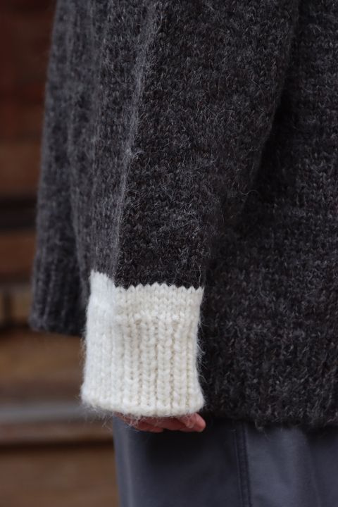 doublet STUFFED CAT HAND-KNITTING PULLOVER(21AW30KN50) style.2021.9.13.