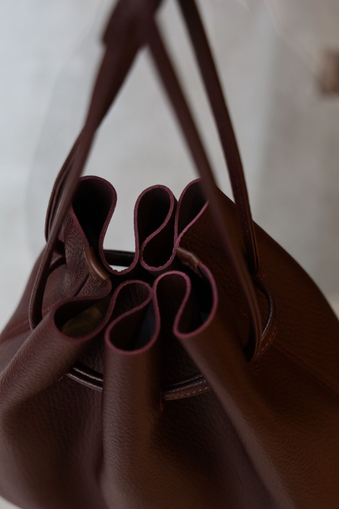エンダースキーマ バッグbucket bag(yv-b-bkb)bordeaux