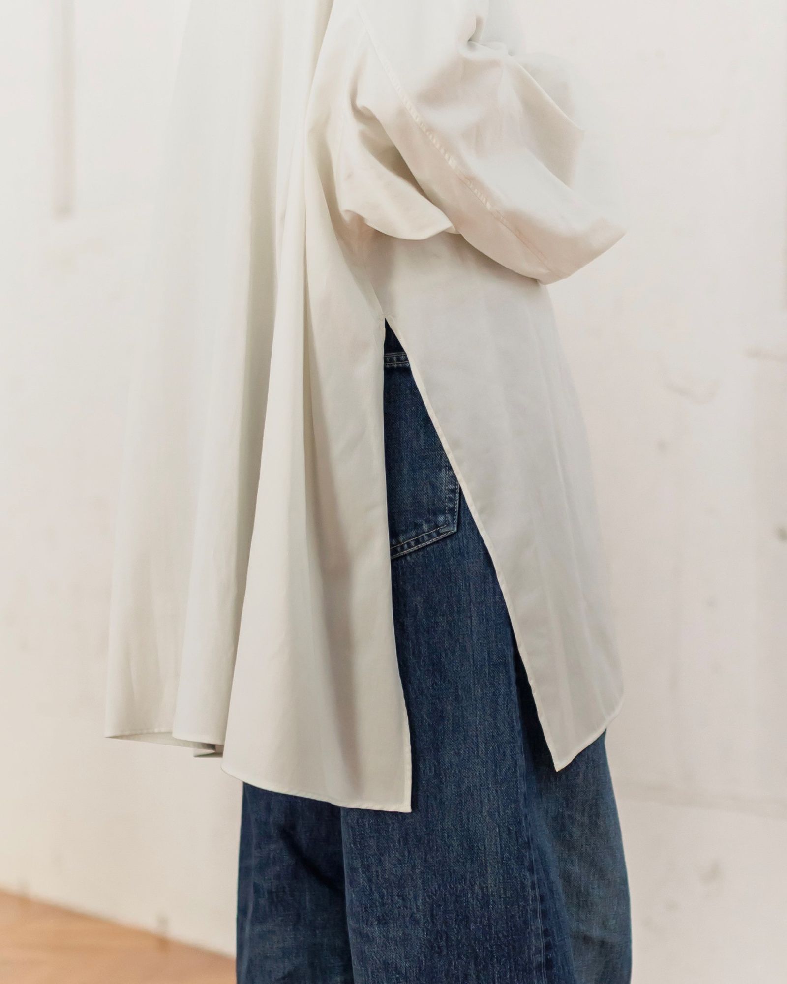 Graphpaper 25SS 新作 Silicon Poplin Deep Slit Band Collar Shirt style.2025.3.2